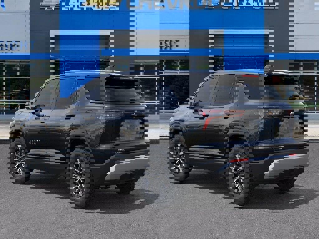 New 2026 Chevrolet Equinox LT FWD image 3