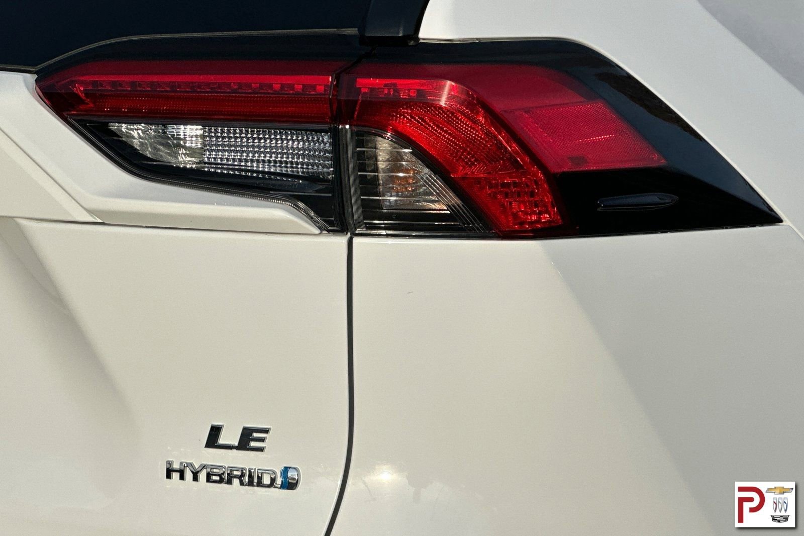 Used 2021 Toyota RAV4 LE image 33