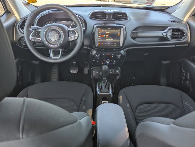 Used 2023 Jeep Renegade Altitude AWD/4WD image 16