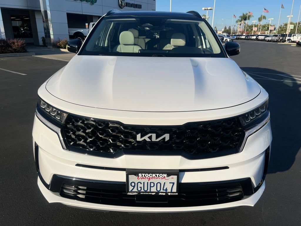 Used 2023 Kia Sorento EX w/ Panoramic Sunroof Package FWD image 5