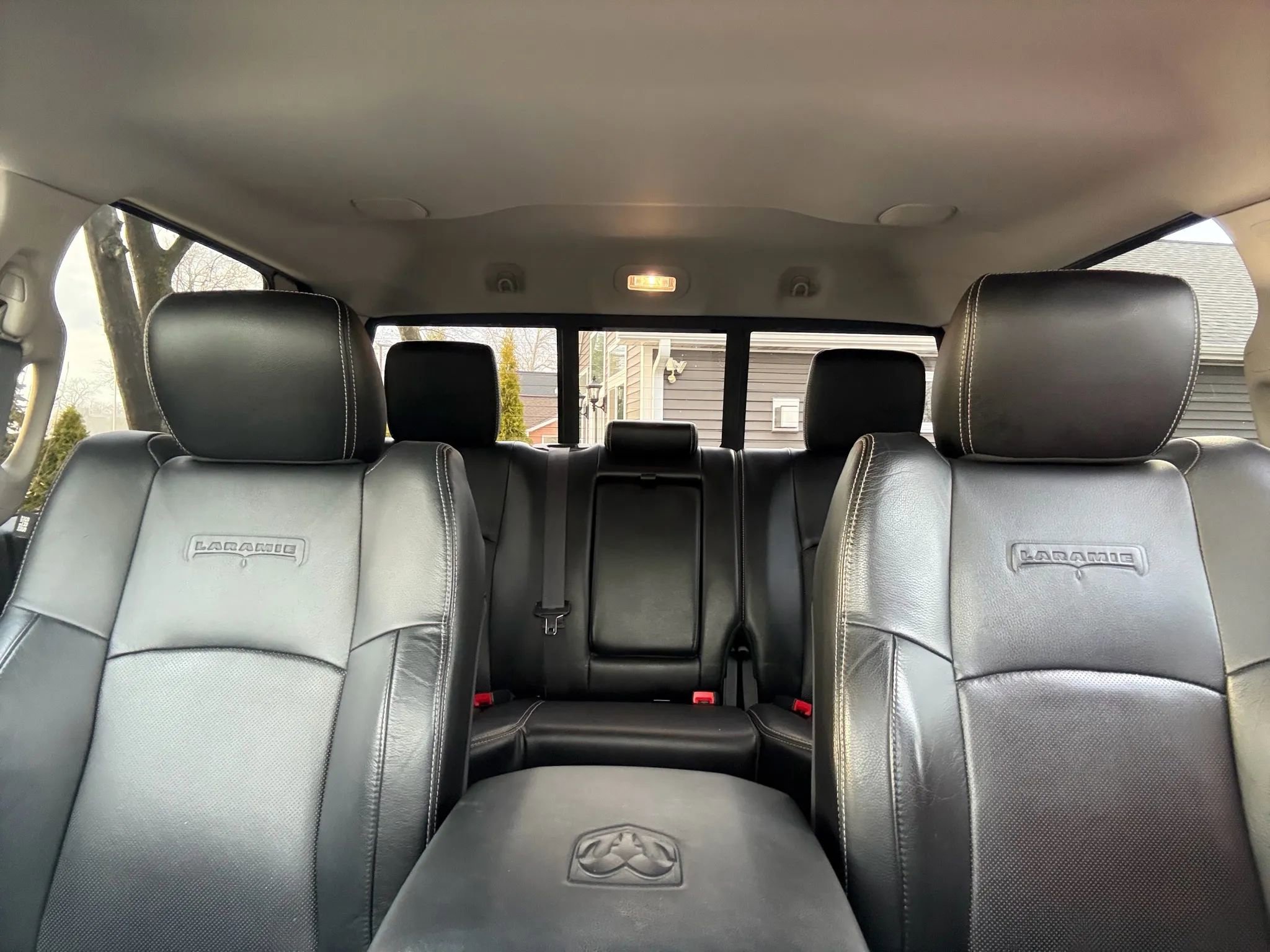 Used 2015 RAM 2500 Laramie w/ Black Appearance Group AWD/4WD image 22