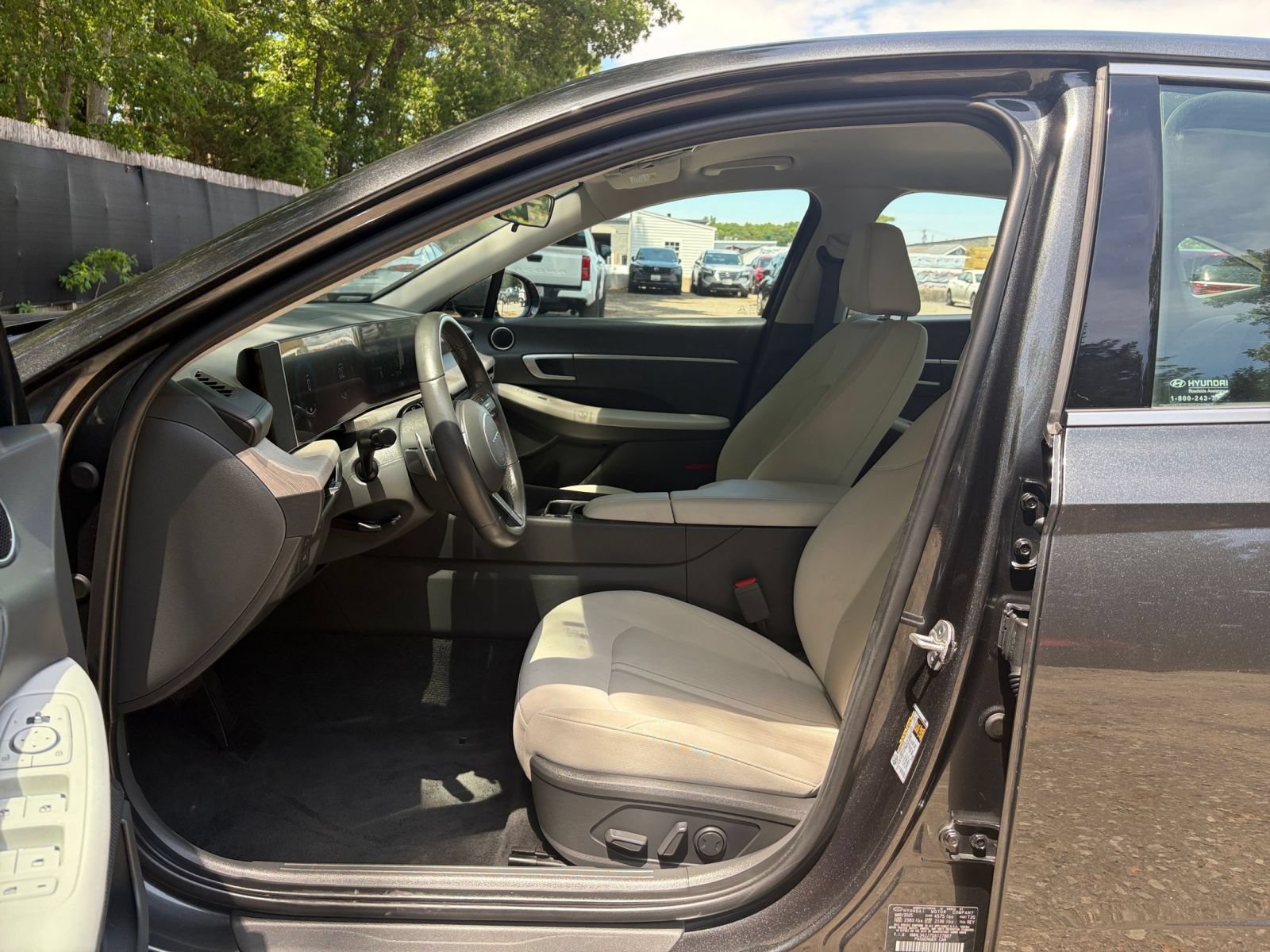 Used 2025 Hyundai Sonata SEL FWD image 27