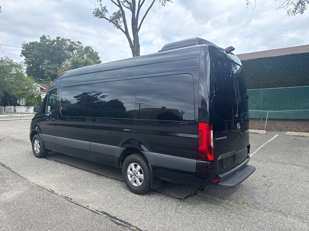 Used 2023 Mercedes-Benz Sprinter 2500 image 5