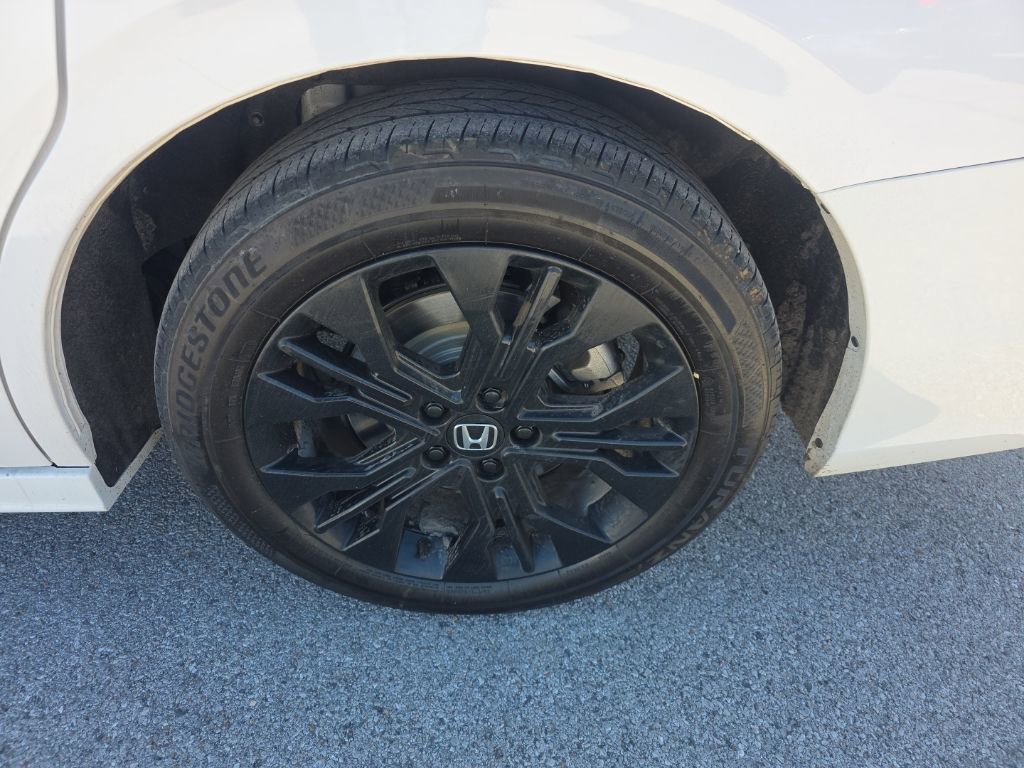 Used 2025 Honda Odyssey Sport-L image 9