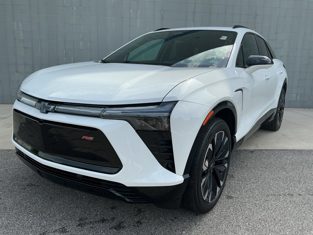 Used 2024 Chevrolet Blazer EV RS AWD/4WD image 3