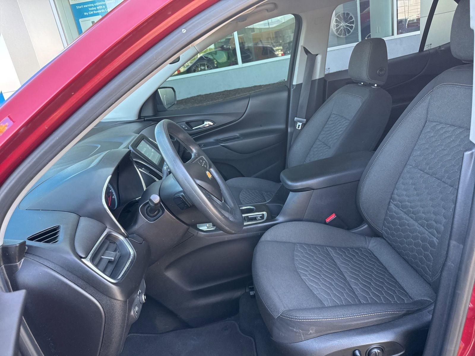 Used 2018 Chevrolet Equinox LT FWD image 18