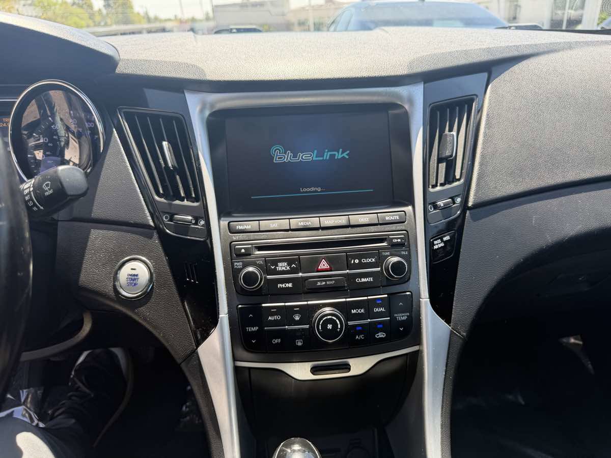 Used 2014 Hyundai Sonata Limited w/ Technology Package 05 FWD image 22