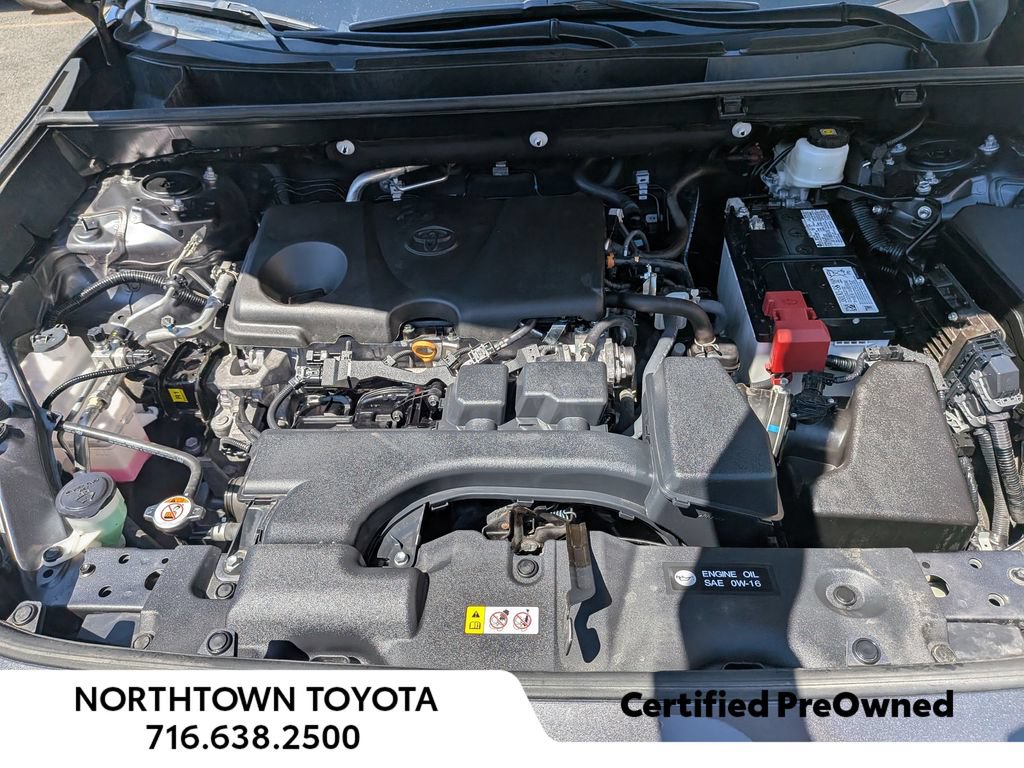 Used 2025 Toyota RAV4 XLE AWD/4WD image 35