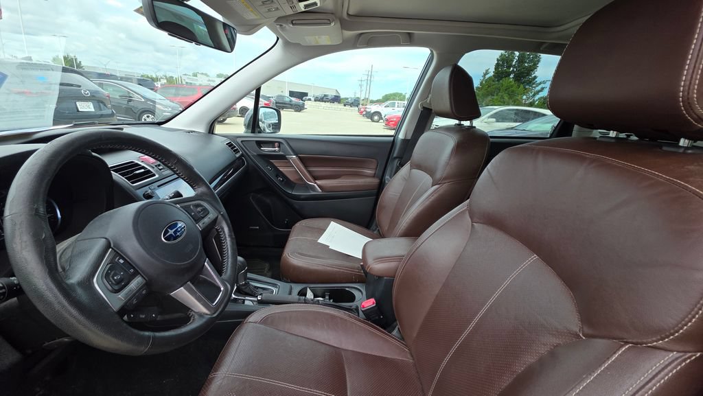 Used 2018 Subaru Forester 2.5i Touring AWD/4WD image 11