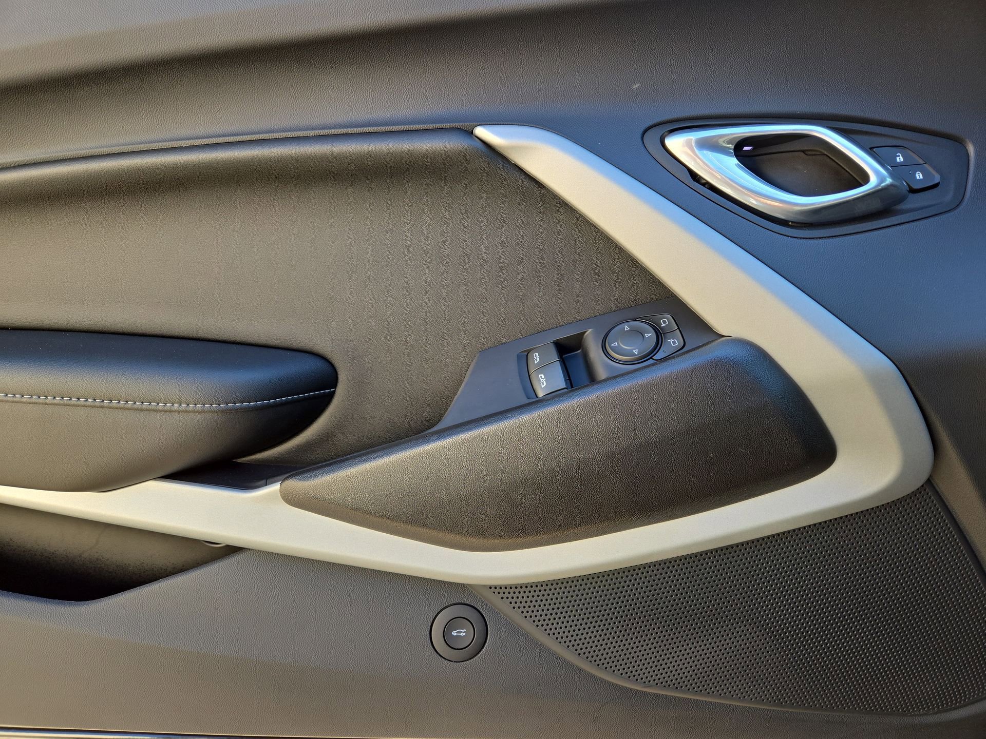 Used 2023 Chevrolet Camaro SS image 15