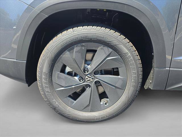 New 2026 Volkswagen Taos S FWD image 13