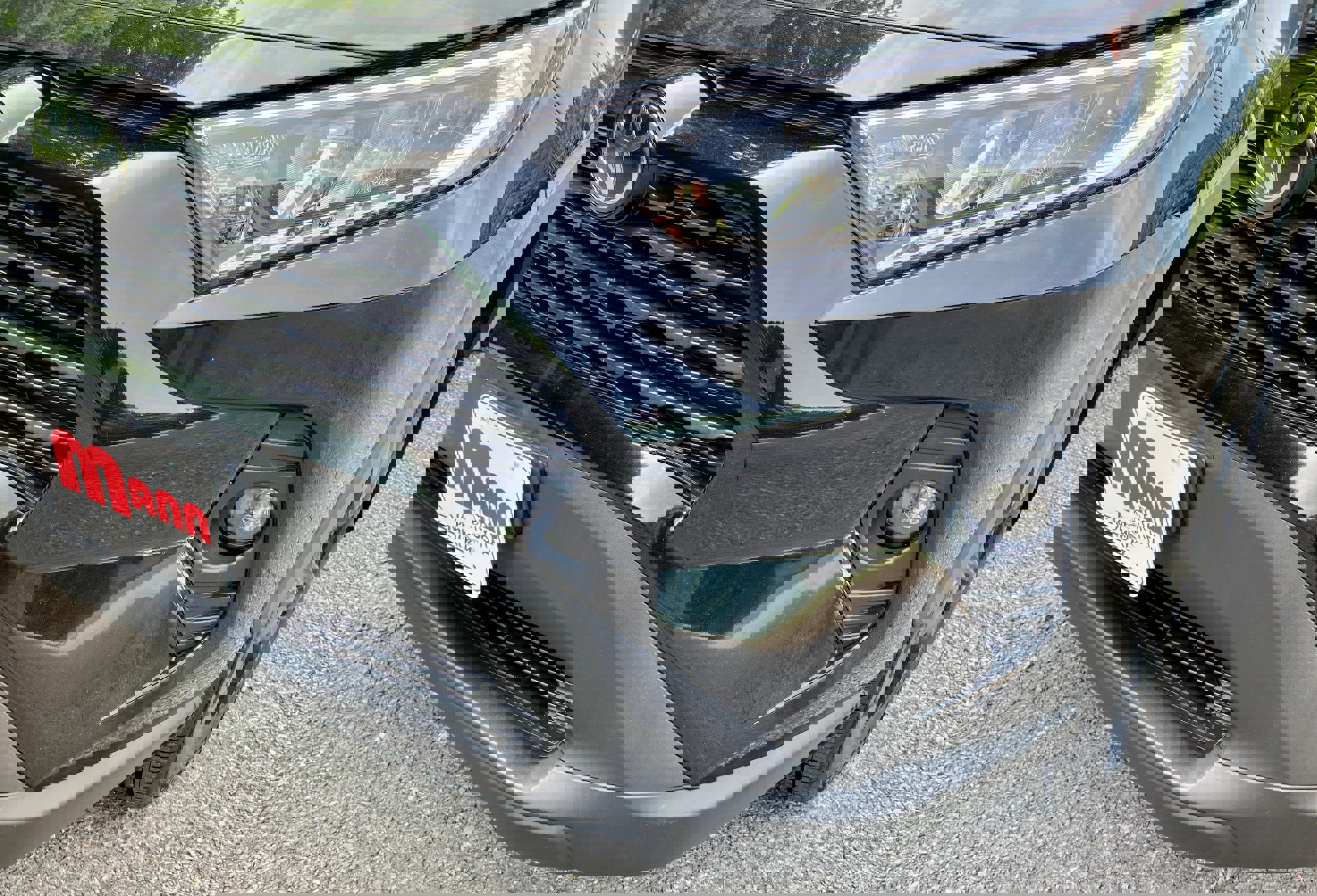 Used 2021 Toyota RAV4 XLE image 2