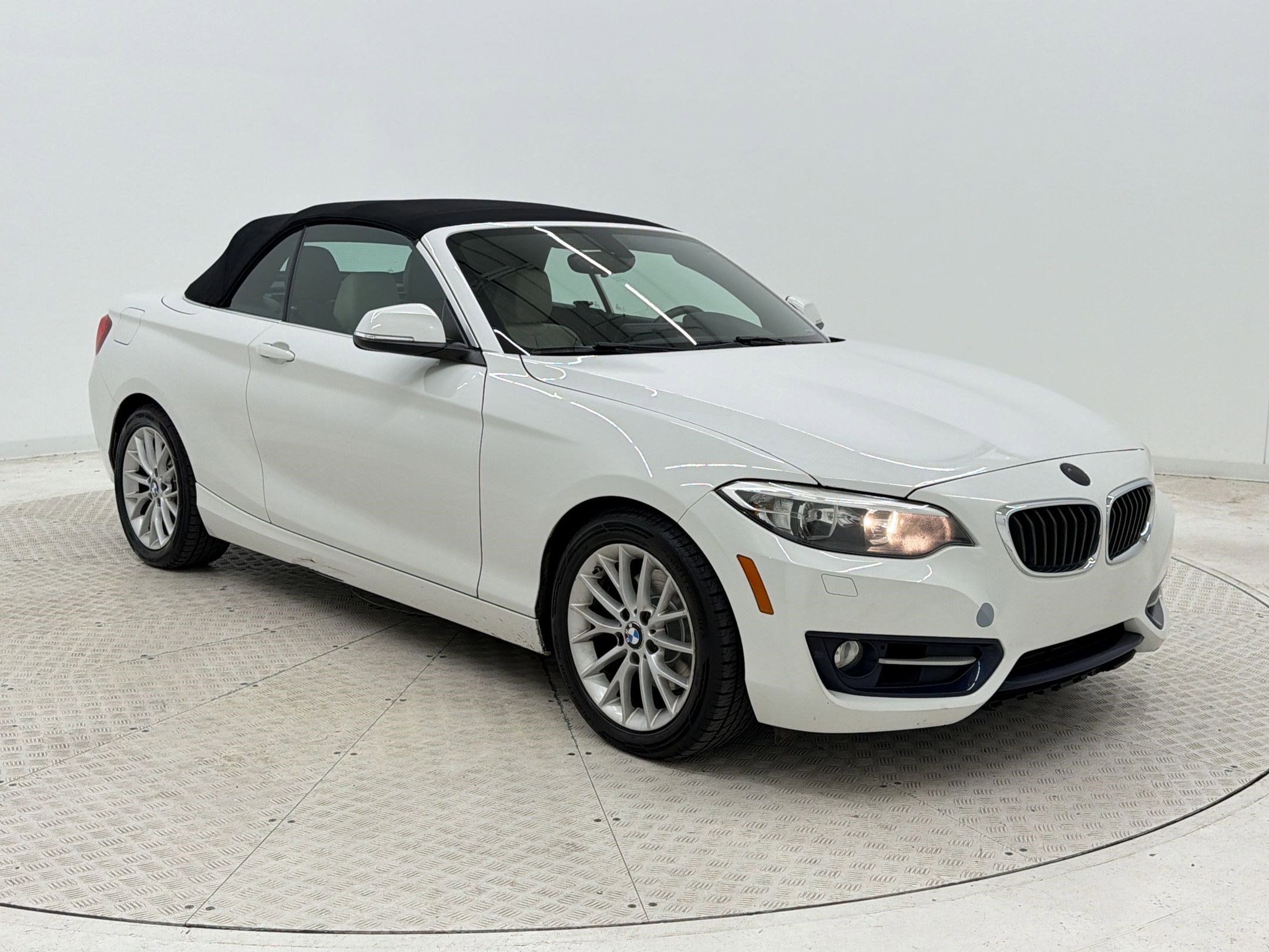 Used 2016 BMW 228i xDrive Convertible AWD/4WD image 28