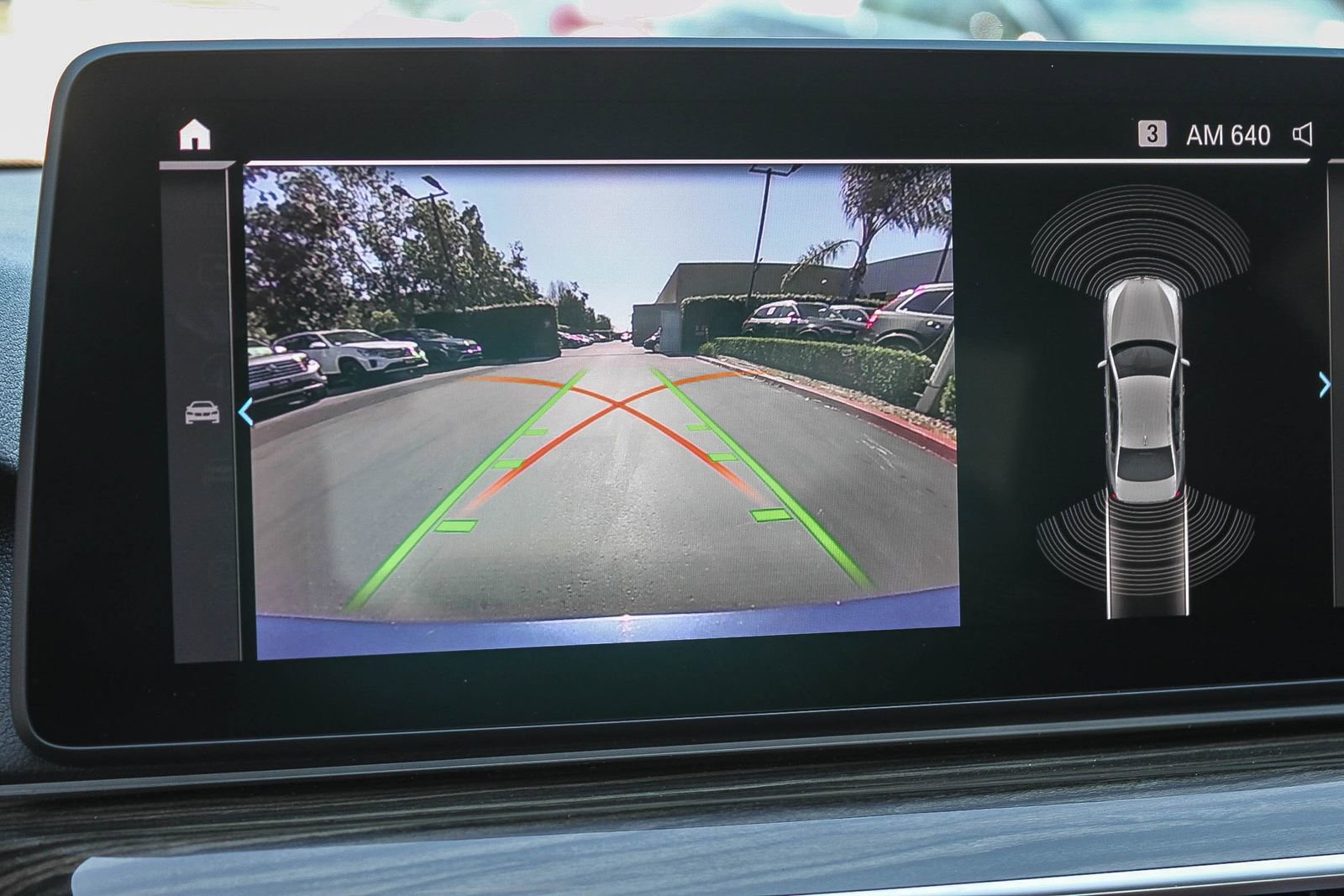 Used 2022 BMW 530e w/ Premium Package image 24