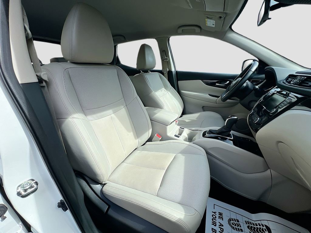 Used 2022 Nissan Rogue Sport SL image 25