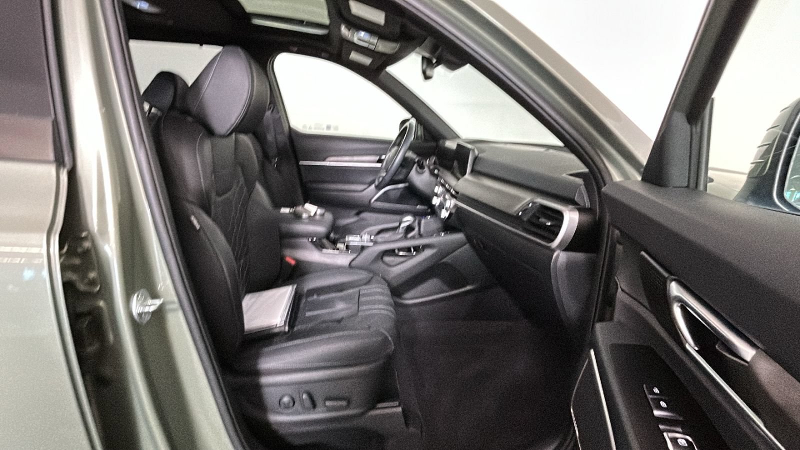 Used 2024 Kia Telluride EX X-Line AWD/4WD image 36