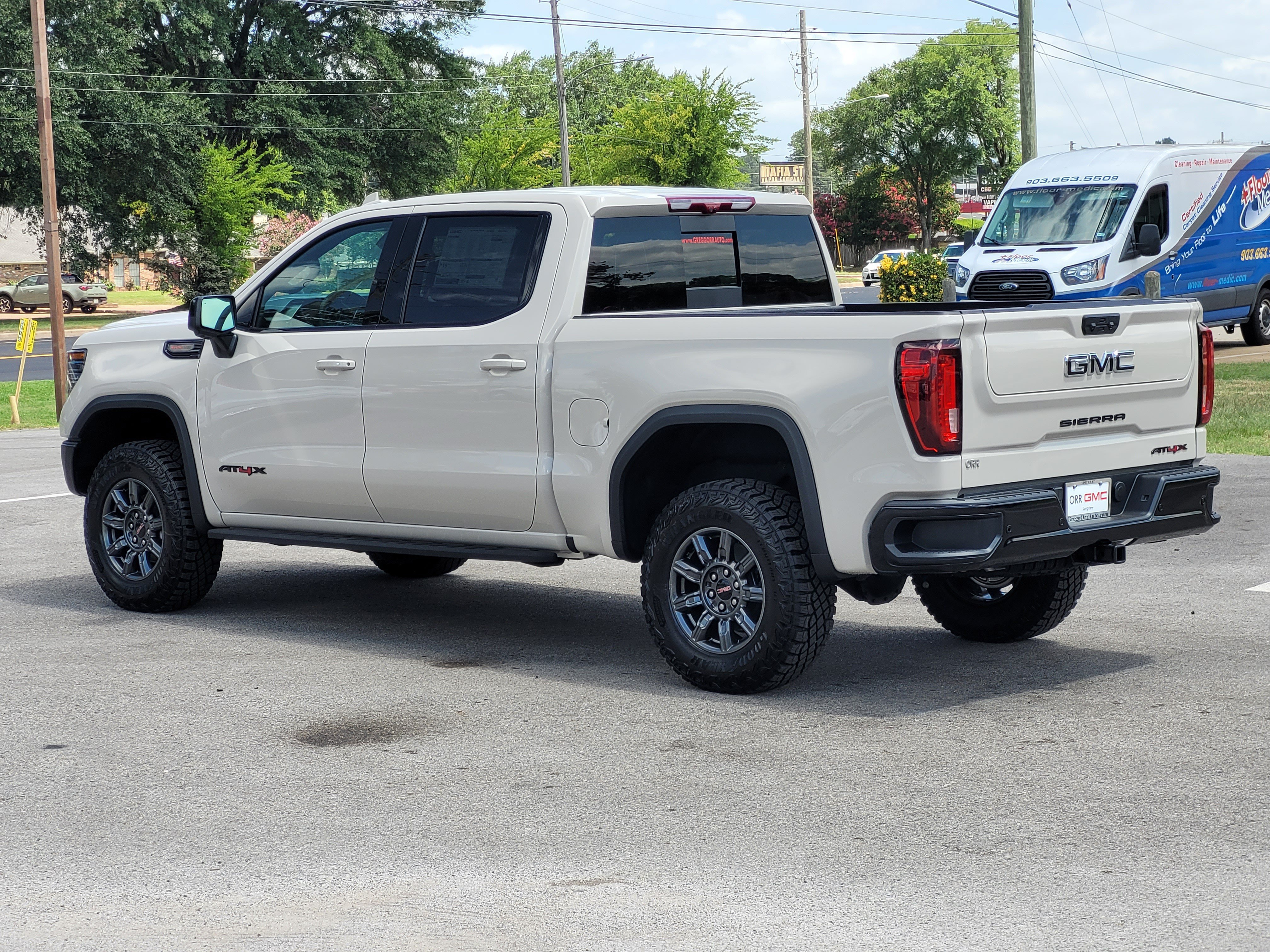 New 2026 GMC Sierra 1500 AT4X w/ LPO, Black Badging Package AWD/4WD image 6