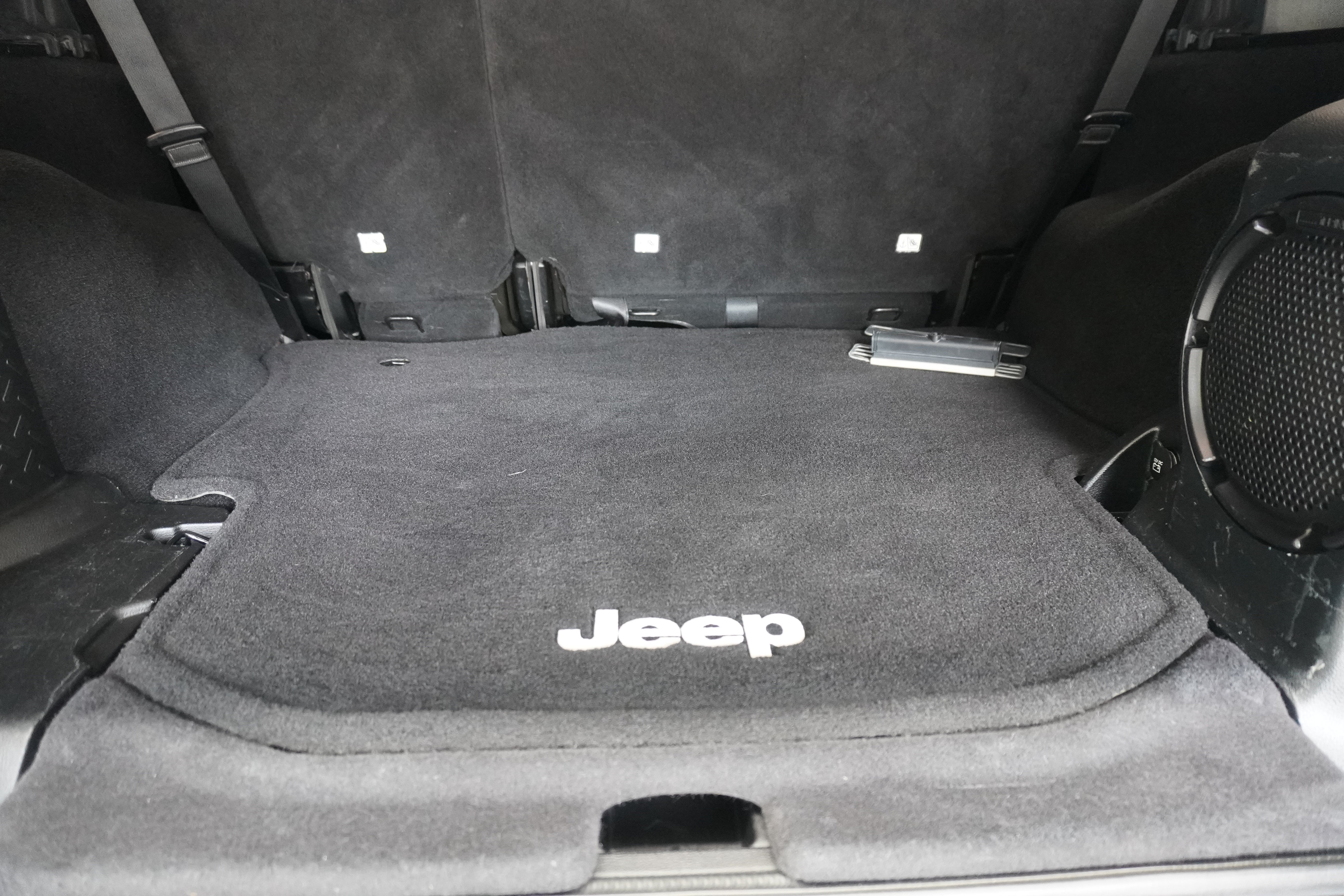 Used 2013 Jeep Wrangler Unlimited Sahara AWD/4WD image 24