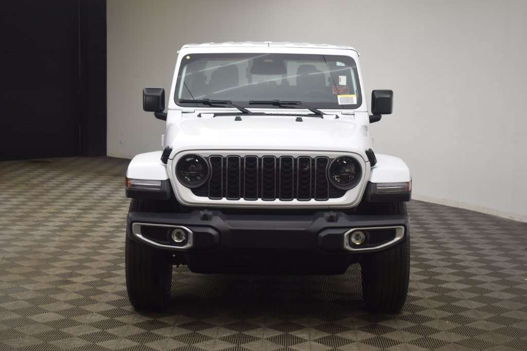 New 2026 Jeep Gladiator Sport AWD/4WD image 2