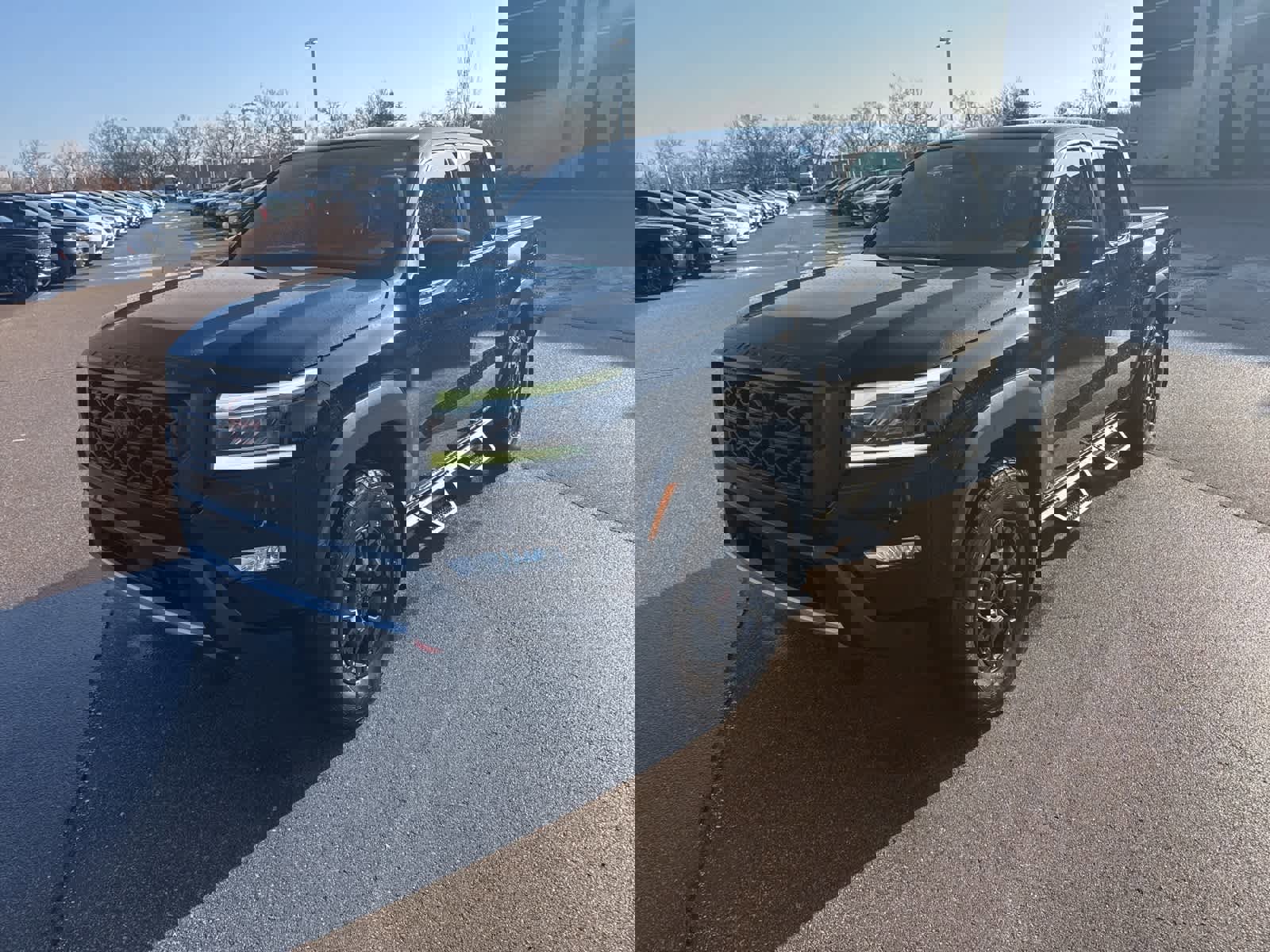 Used 2022 Nissan Frontier PRO-4X w/ Pro-4X Premium Package image 1