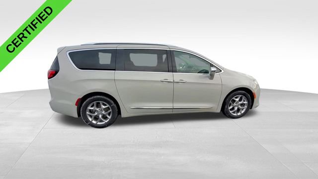 Used 2019 Chrysler Pacifica Limited image 10