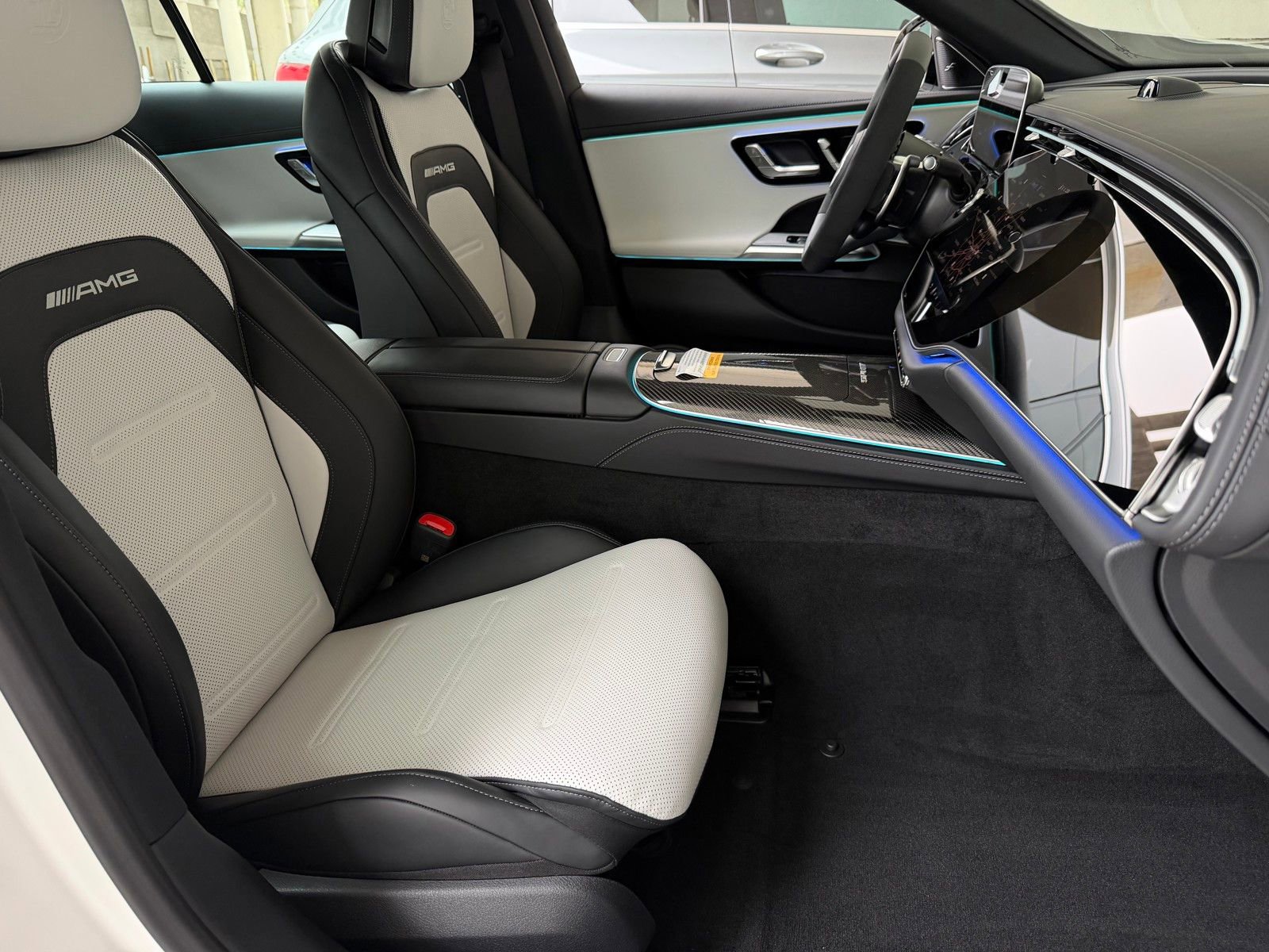 New 2026 Mercedes-Benz E 53 AMG e 4MATIC Sedan image 17
