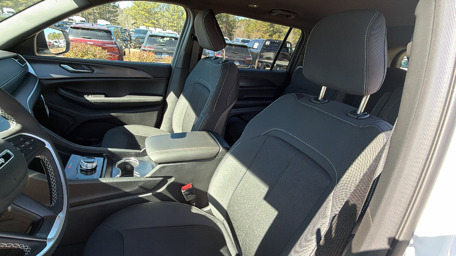 New 2026 Jeep Grand Cherokee L Laredo image 17