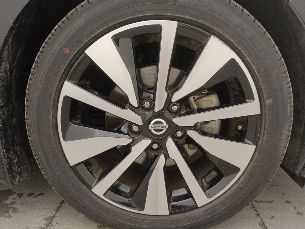 Used 2022 Nissan Sentra SV w/ SV Premium Package FWD image 31