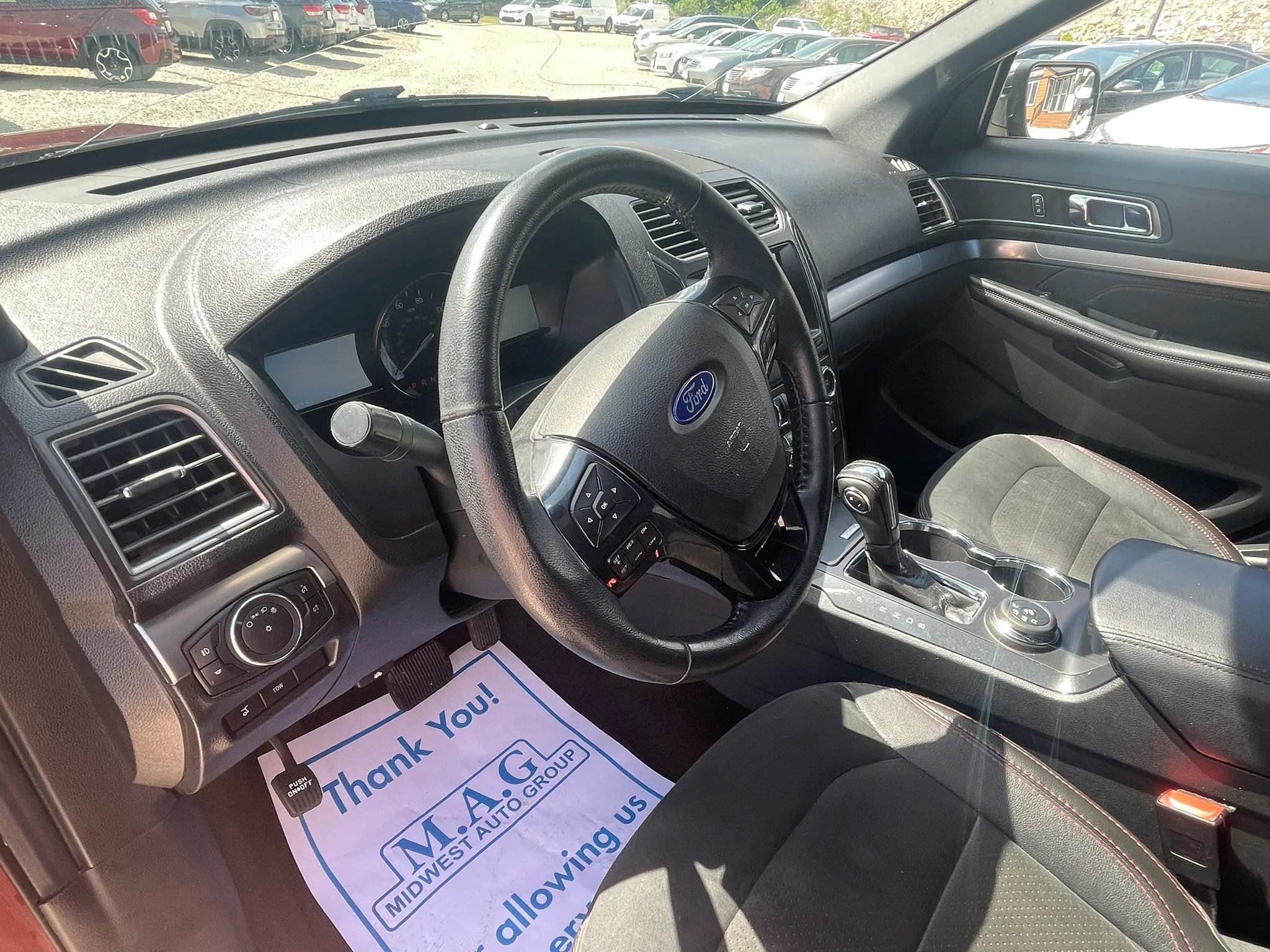 Used 2018 Ford Explorer XLT w/ Equipment Group 202A AWD/4WD image 17