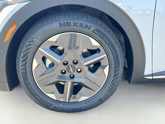 New 2025 Kia EV6 Light AWD/4WD image 32