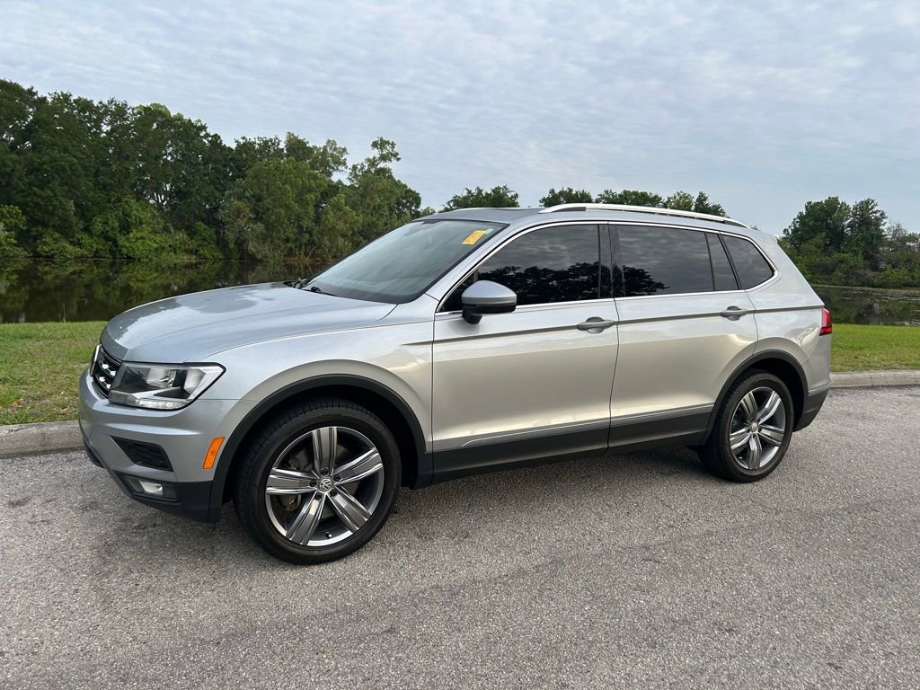 Used 2020 Volkswagen Tiguan SEL FWD image 2