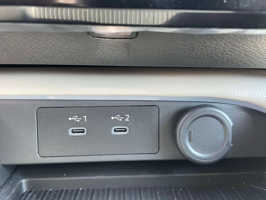 New 2026 Nissan Sentra SL w/ Floor Mat Package FWD image 29