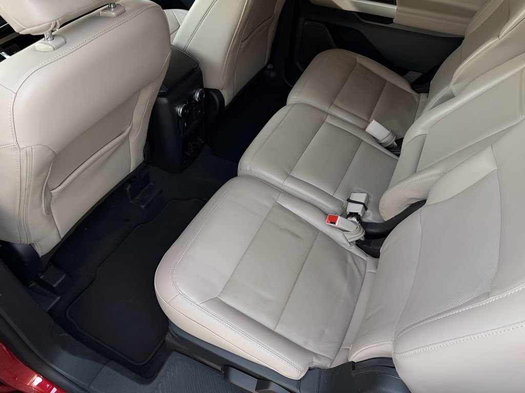 Used 2023 Ford Explorer Limited image 18