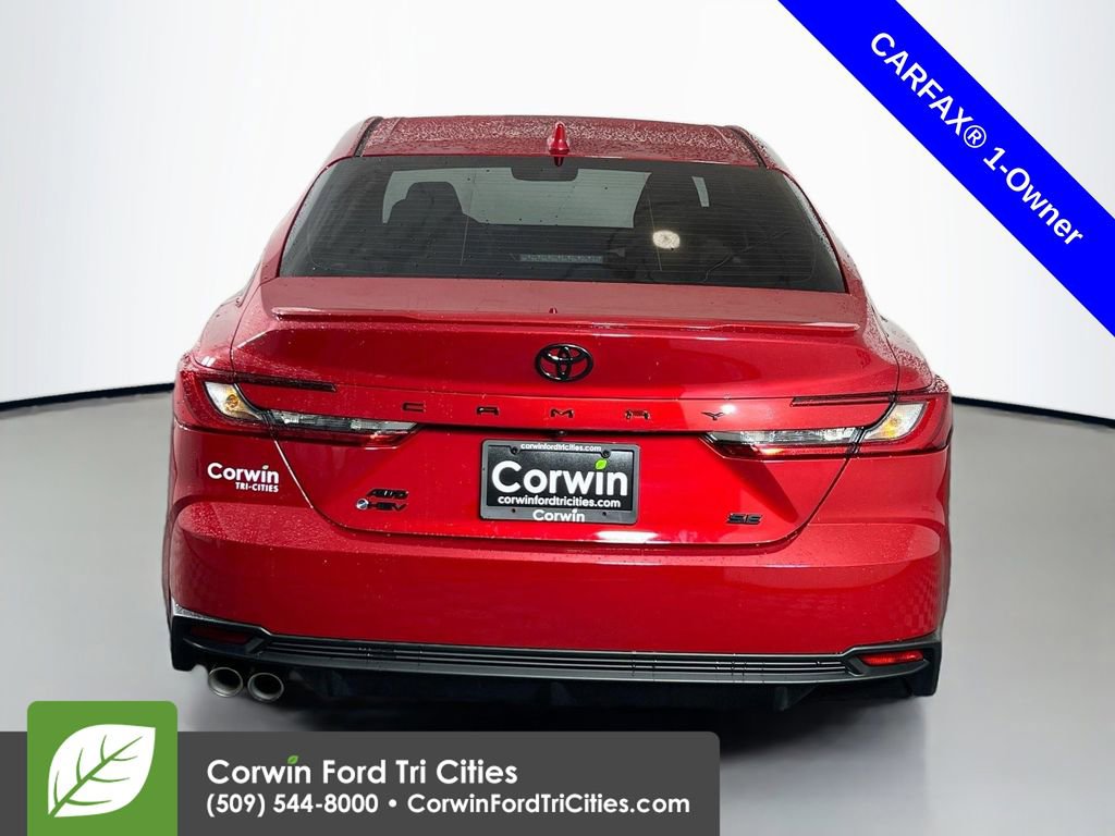 Used 2025 Toyota Camry SE image 13