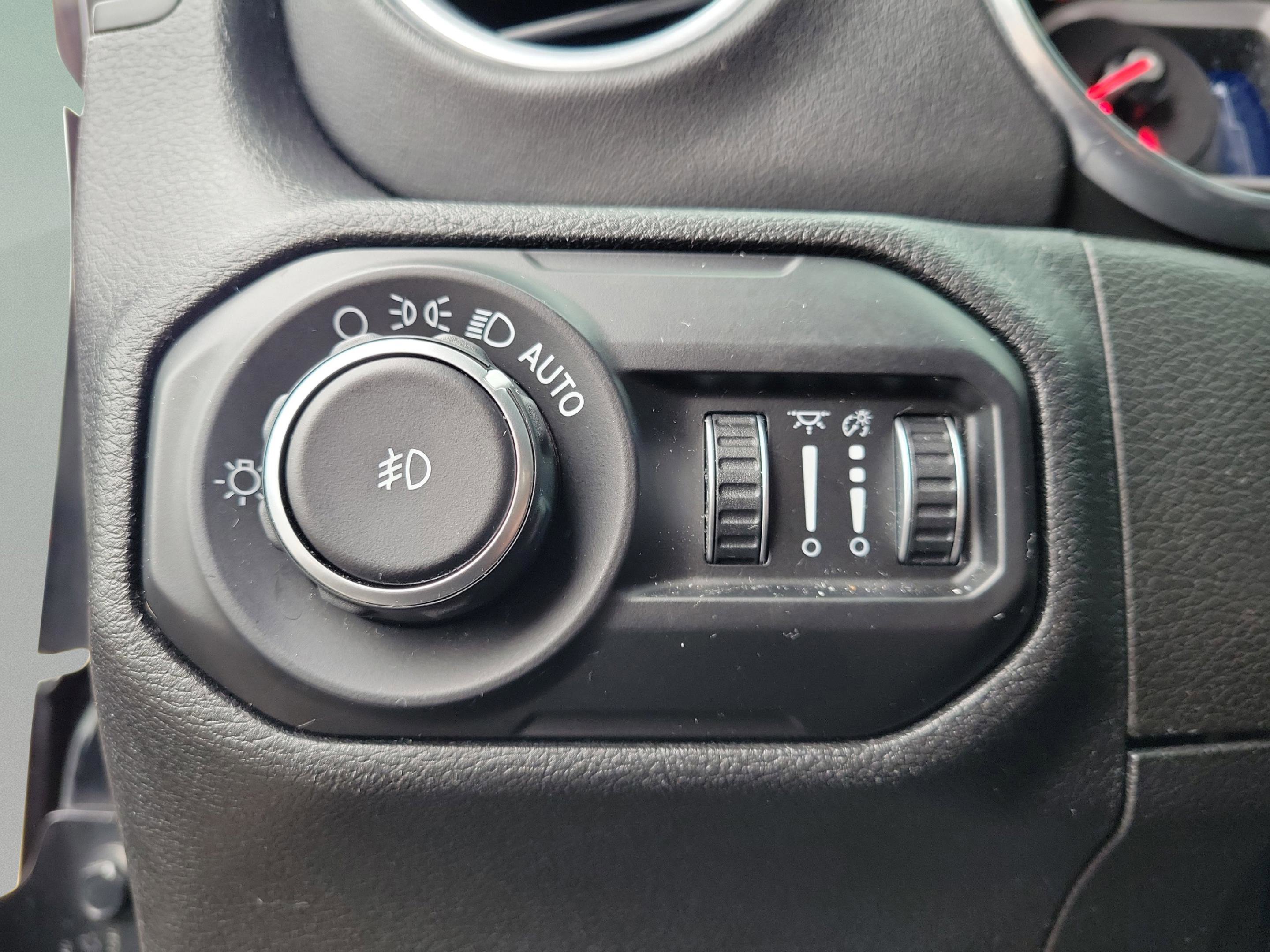 Used 2020 Jeep Wrangler Unlimited Rubicon w/ Quick Order Package 28Y Recon image 17