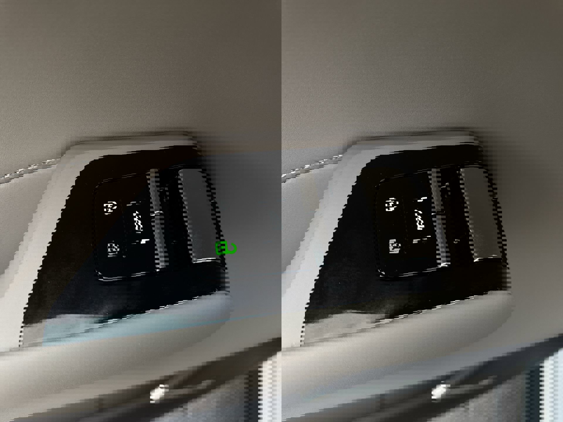 New 2025 Volvo EX90 Plus image 24