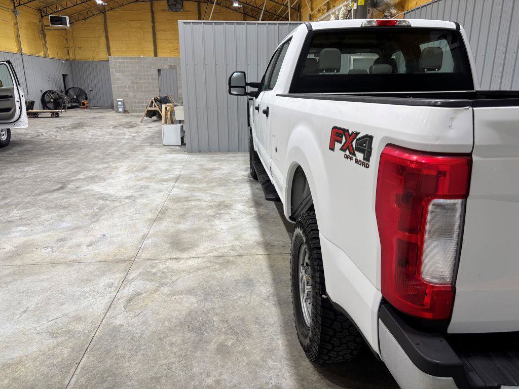 Used 2019 Ford F250 XL w/ Power Equipment Group AWD/4WD image 9
