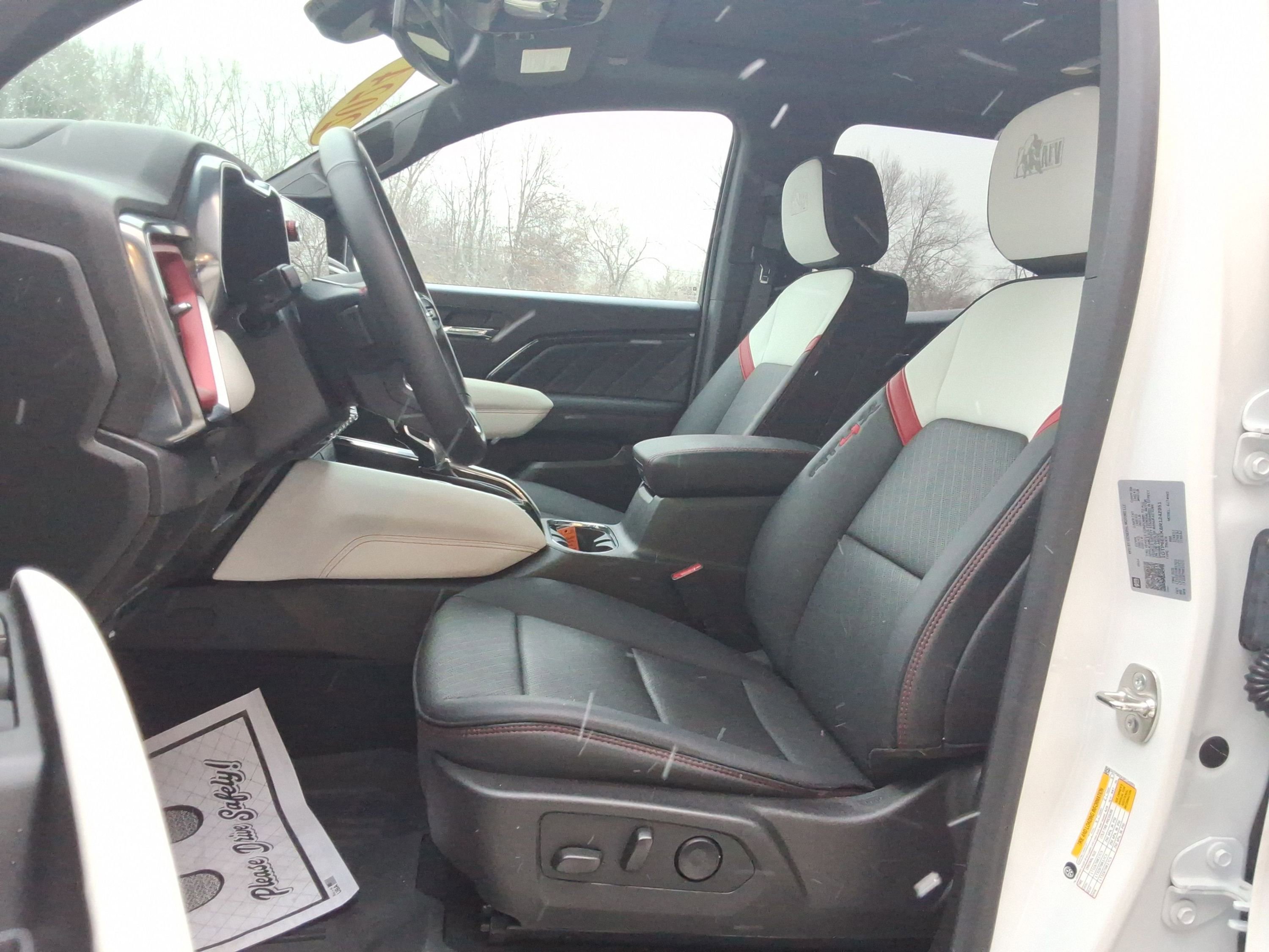 New 2024 GMC Canyon AT4X w/ AT4X AEV Edition image 26