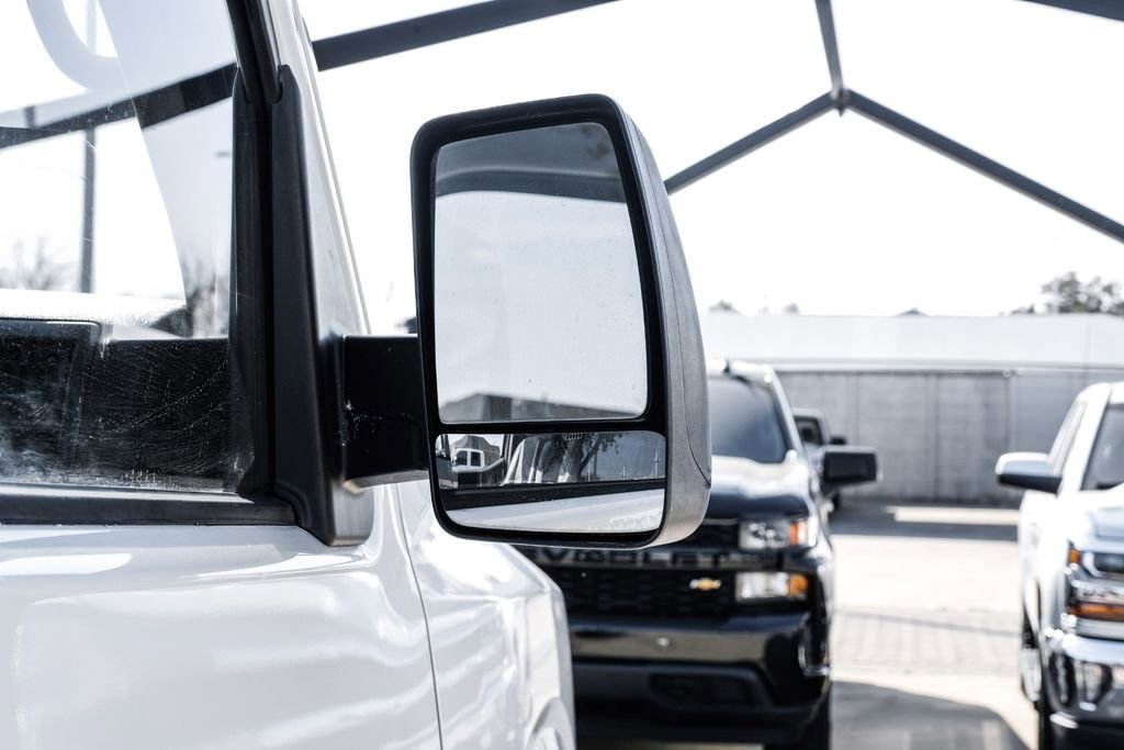 Used 2019 Nissan NV 2500 S image 33