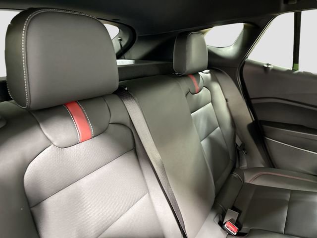 New 2026 Chevrolet Trax RS w/ Sunroof Package image 30