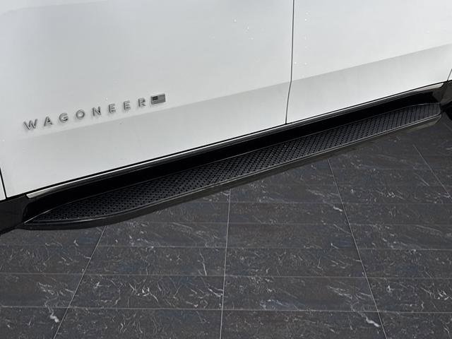 Used 2024 Jeep Wagoneer L Series II w/ Convenience Group I image 38