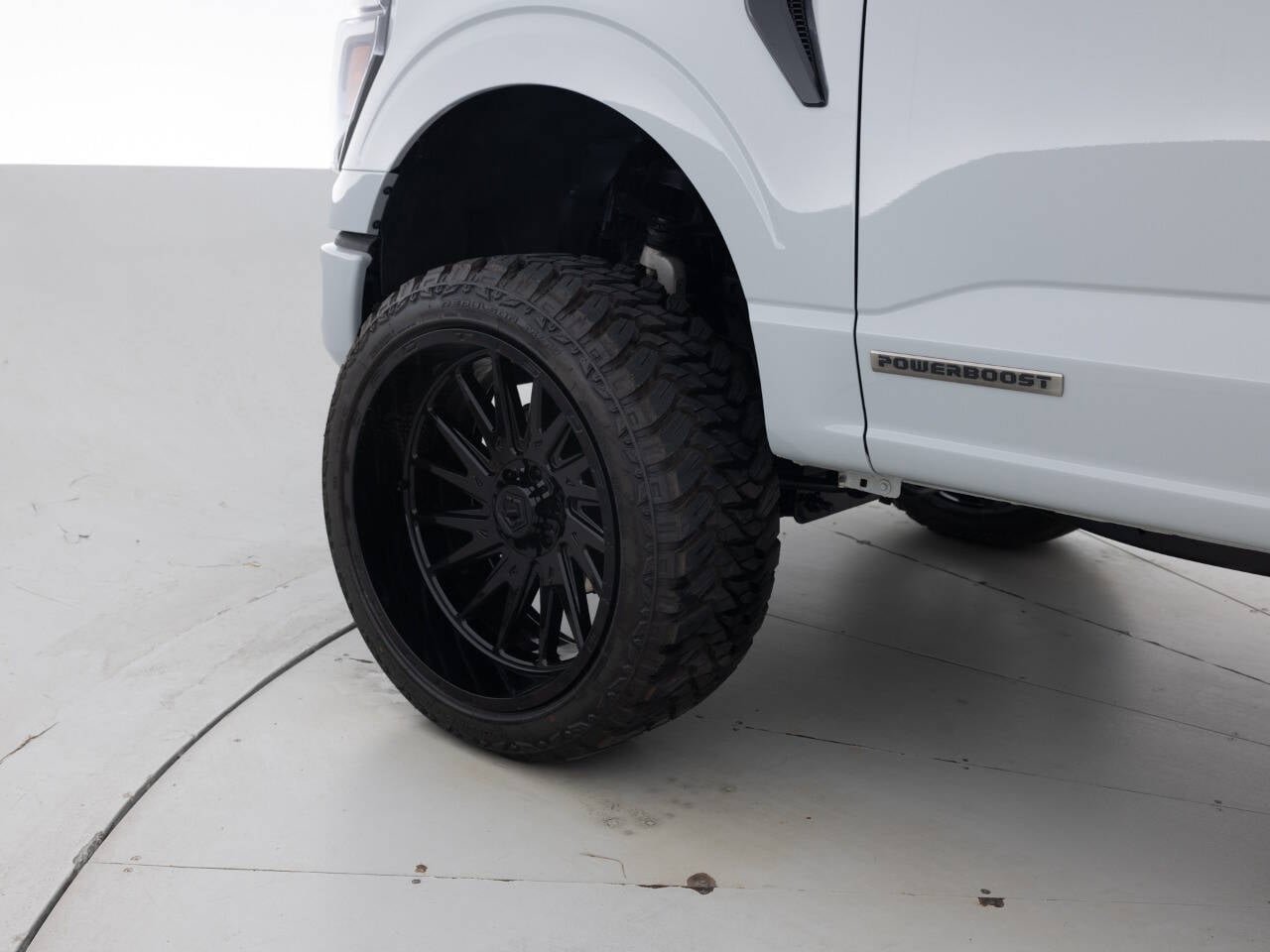 Used 2024 Ford F150 Lariat w/ Bed Utility Package AWD/4WD image 18