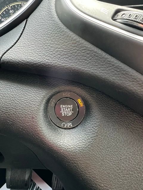 Used 2023 Jeep Cherokee Altitude Lux image 12