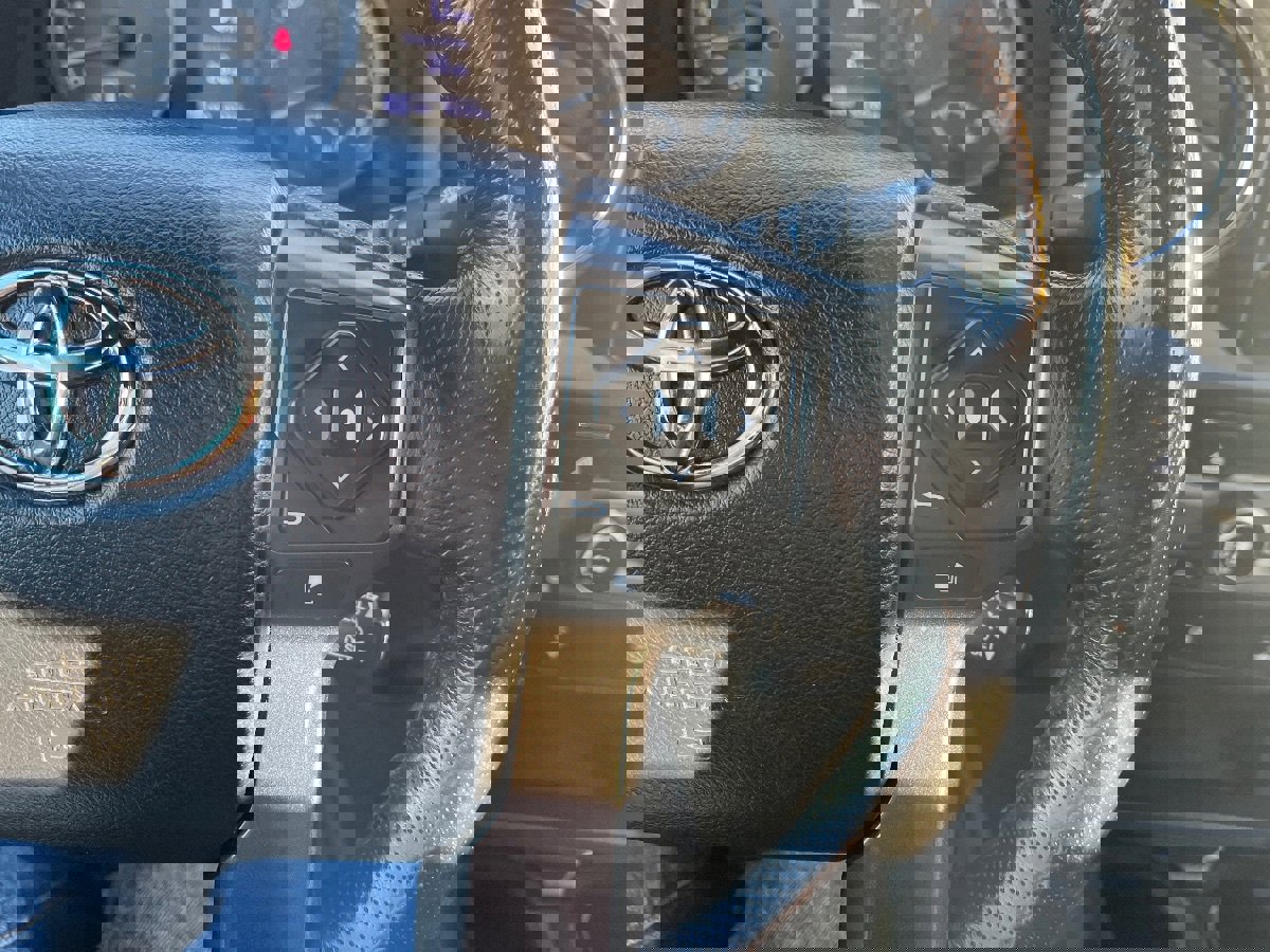 Used 2016 Toyota Tacoma TRD Sport image 20