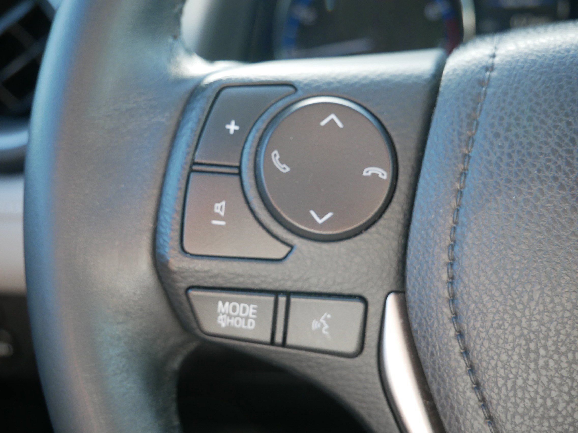 Used 2018 Toyota RAV4 Limited image 28