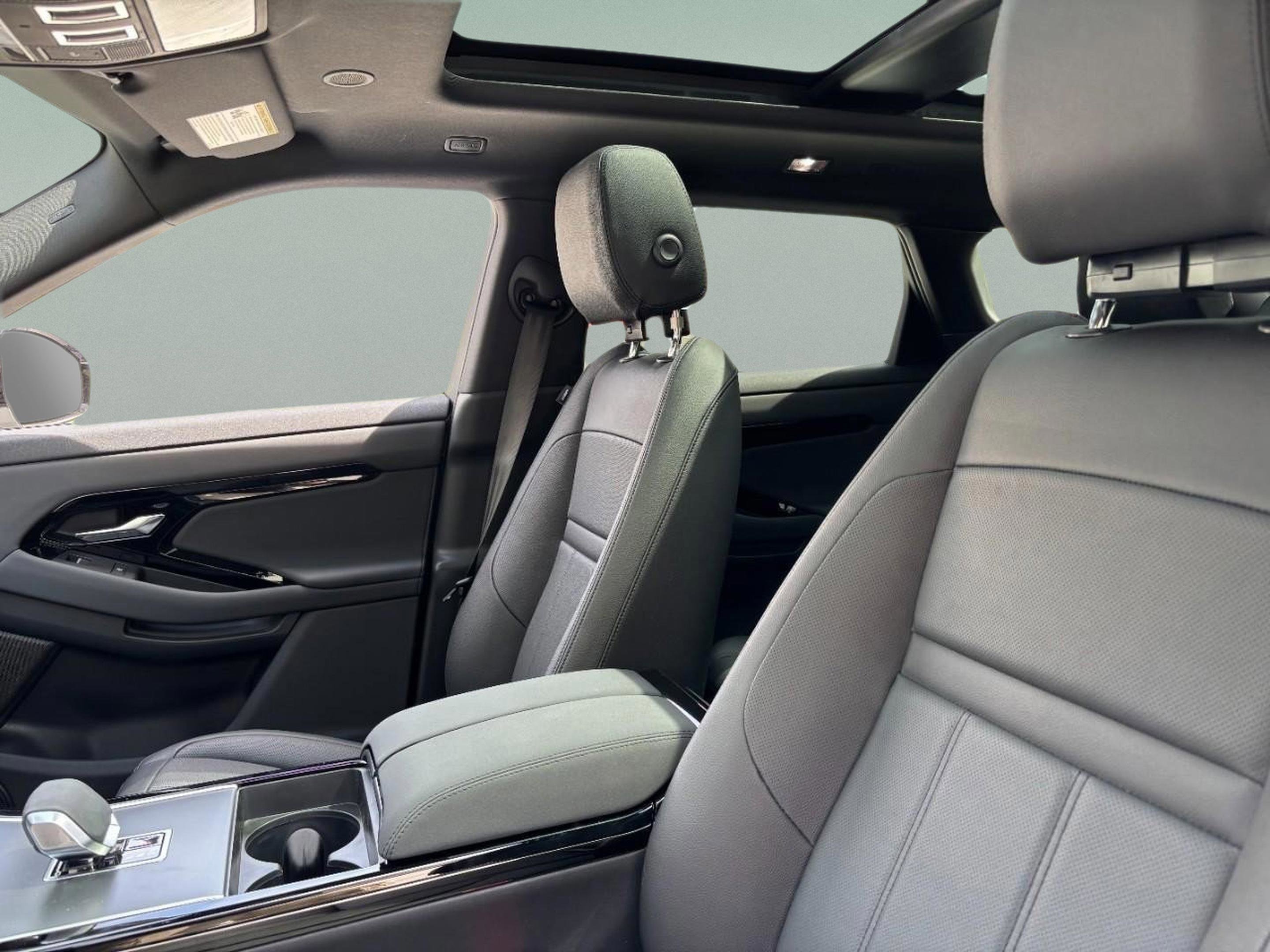 Used 2026 Land Rover Range Rover Evoque S image 36