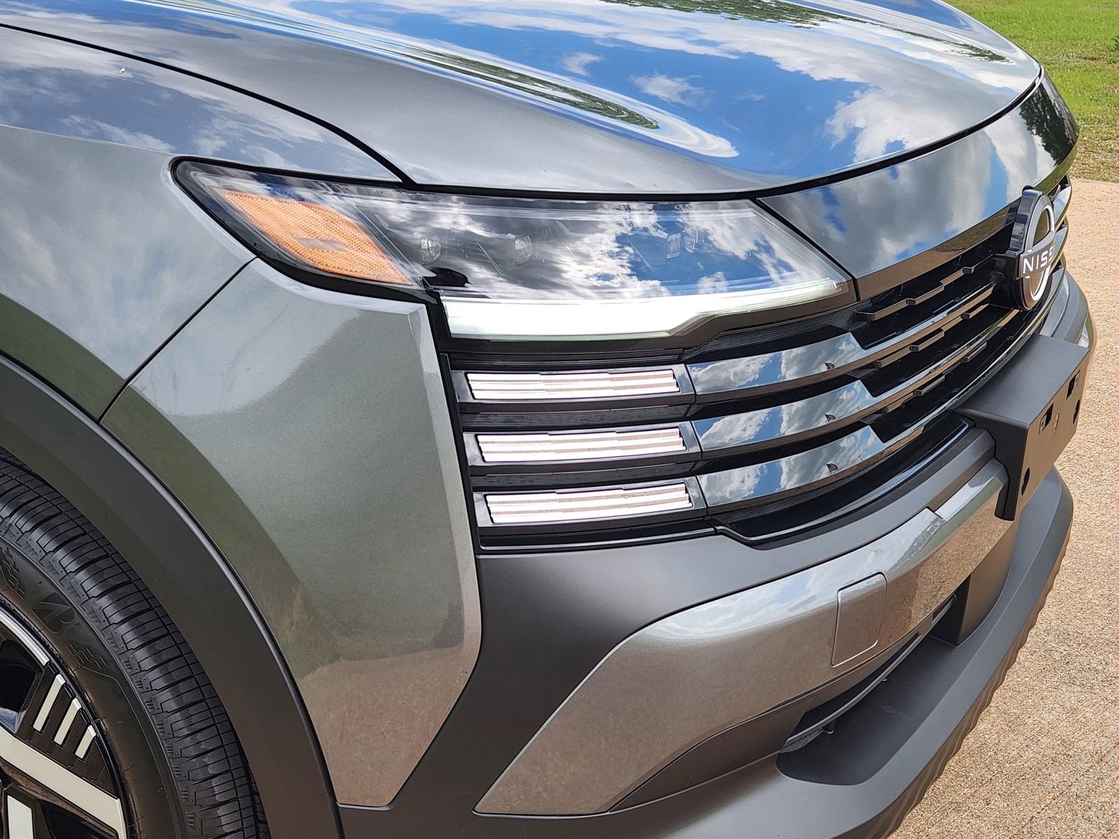 Used 2026 Nissan Kicks SV w/ Charging Package image 12