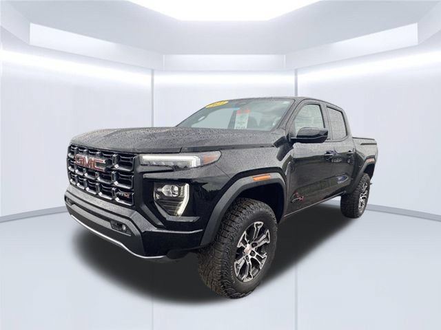 Used 2023 GMC Canyon AT4 w/ Canyon Safety Plus Package AWD/4WD image 13