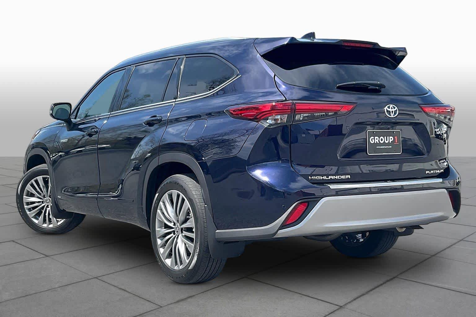 Used 2021 Toyota Highlander Platinum image 11