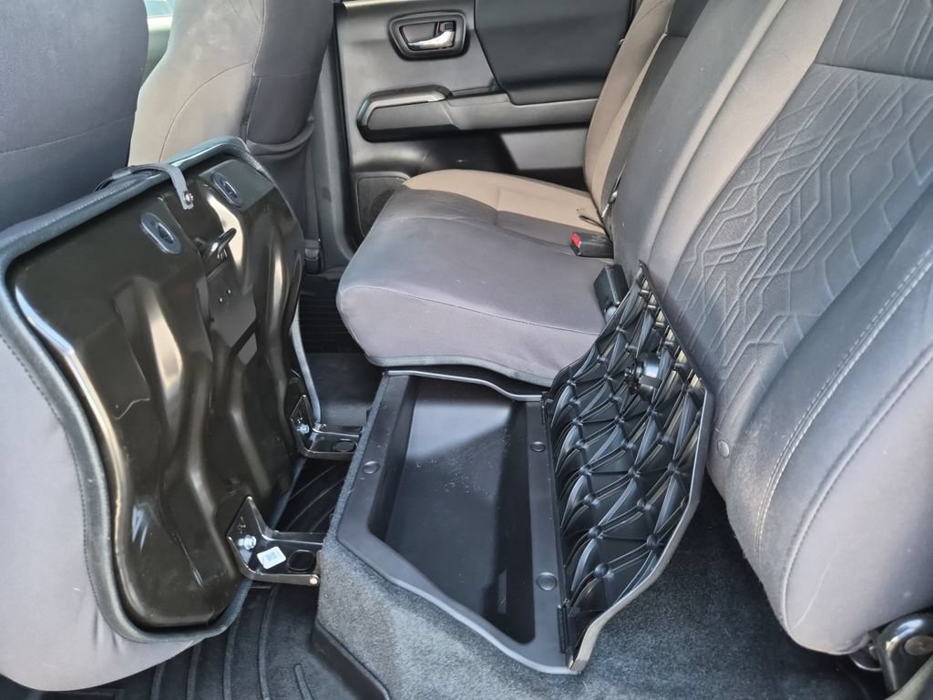 Used 2019 Toyota Tacoma TRD Sport w/ Technology Package RWD image 26